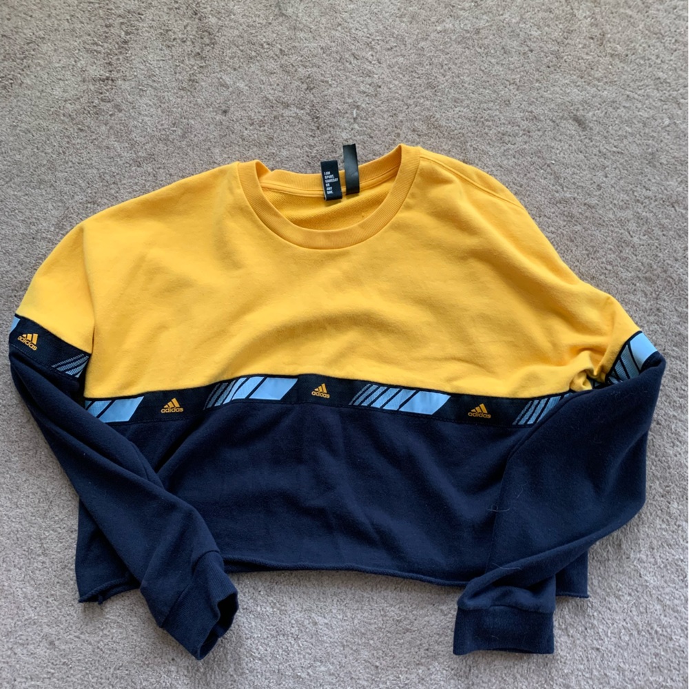 Adidas Cropped Sweatshirt